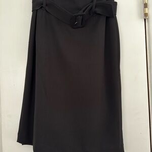 Black skirt with belt